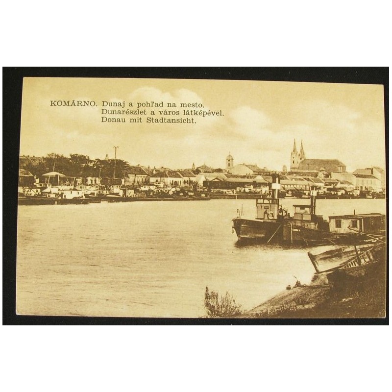 Komárom, Dunapart hajóval